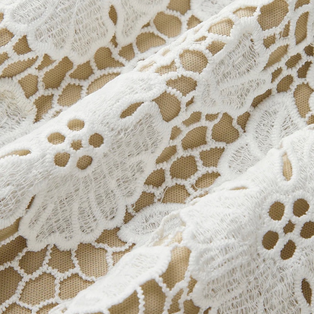 Elegant White Lace Dress - Picture 4 of 6